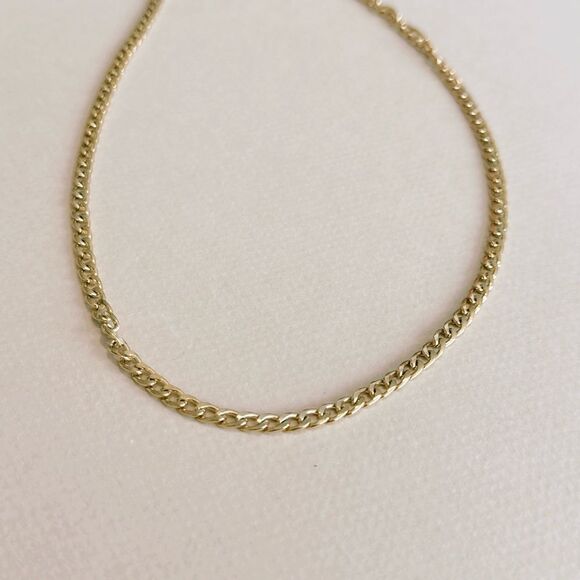 Elegant Gold Chain Necklace R824 - Picture 2 of 4